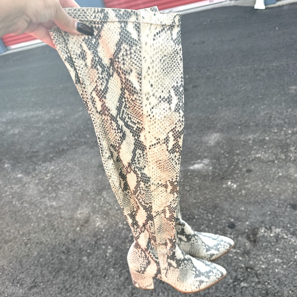 Jacey By Steve Madden - image 1